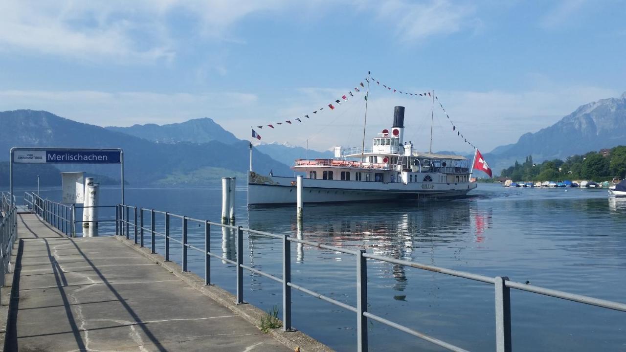 Swiss-Chalet Merlischachen - Romantik Schloss-Hotel Am See Kussnacht Ngoại thất bức ảnh